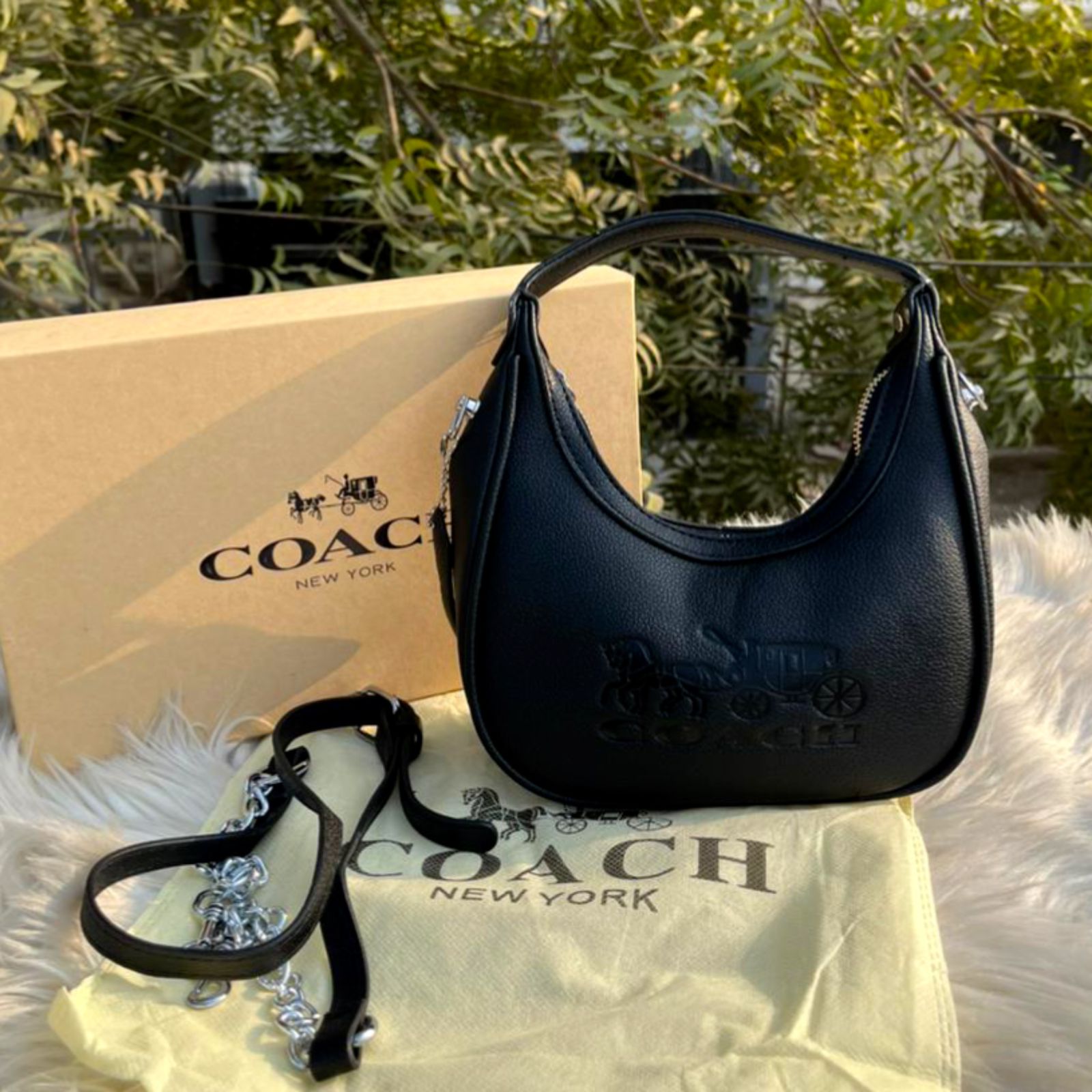 Coach Mini Carmen Crossbody| Black