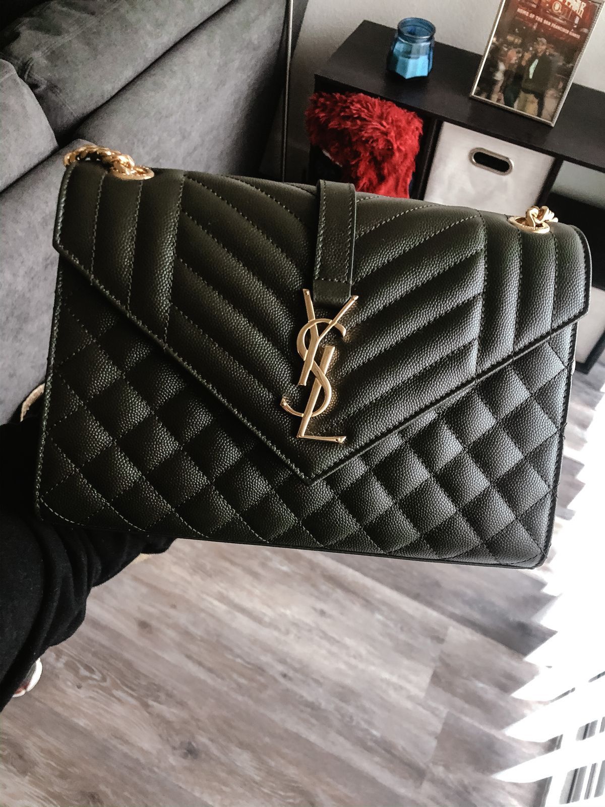 Saint Laurent (YSL)