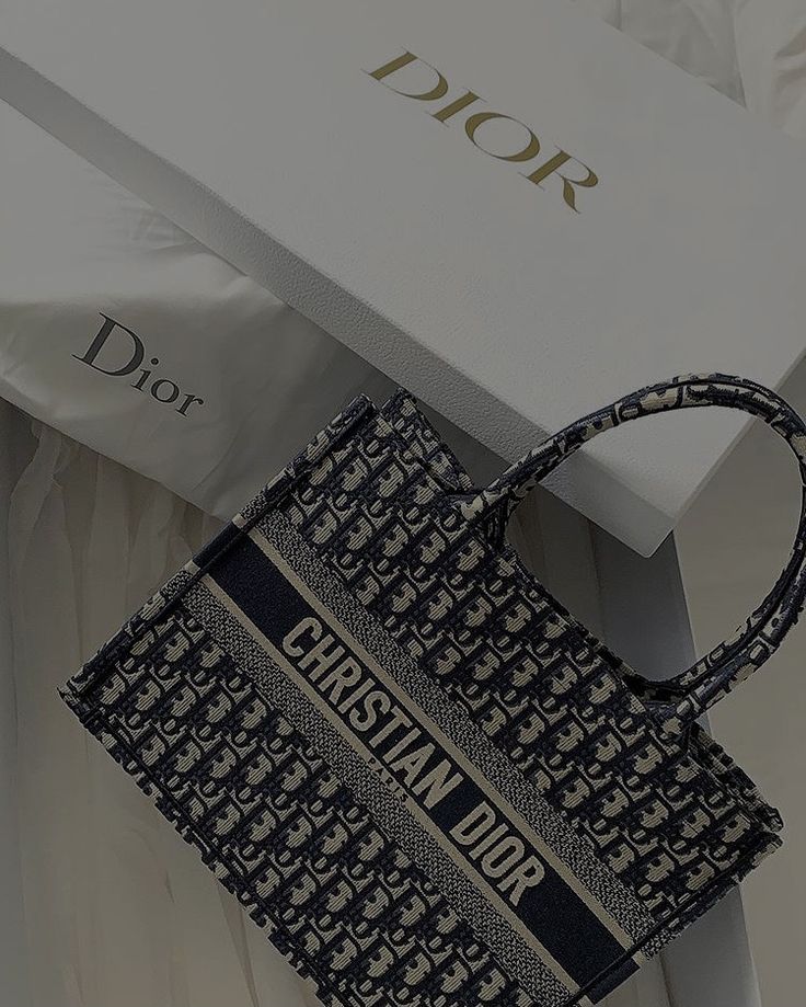 Christian Dior| Book Tote