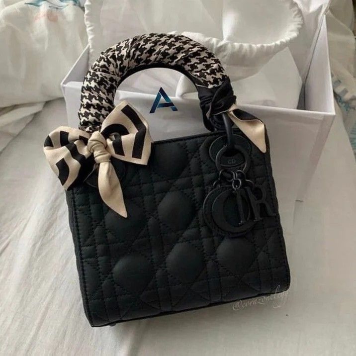 Lady Dior Mini Bag| Black