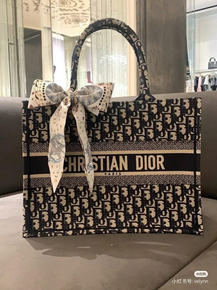 Christian Dior| Book Tote